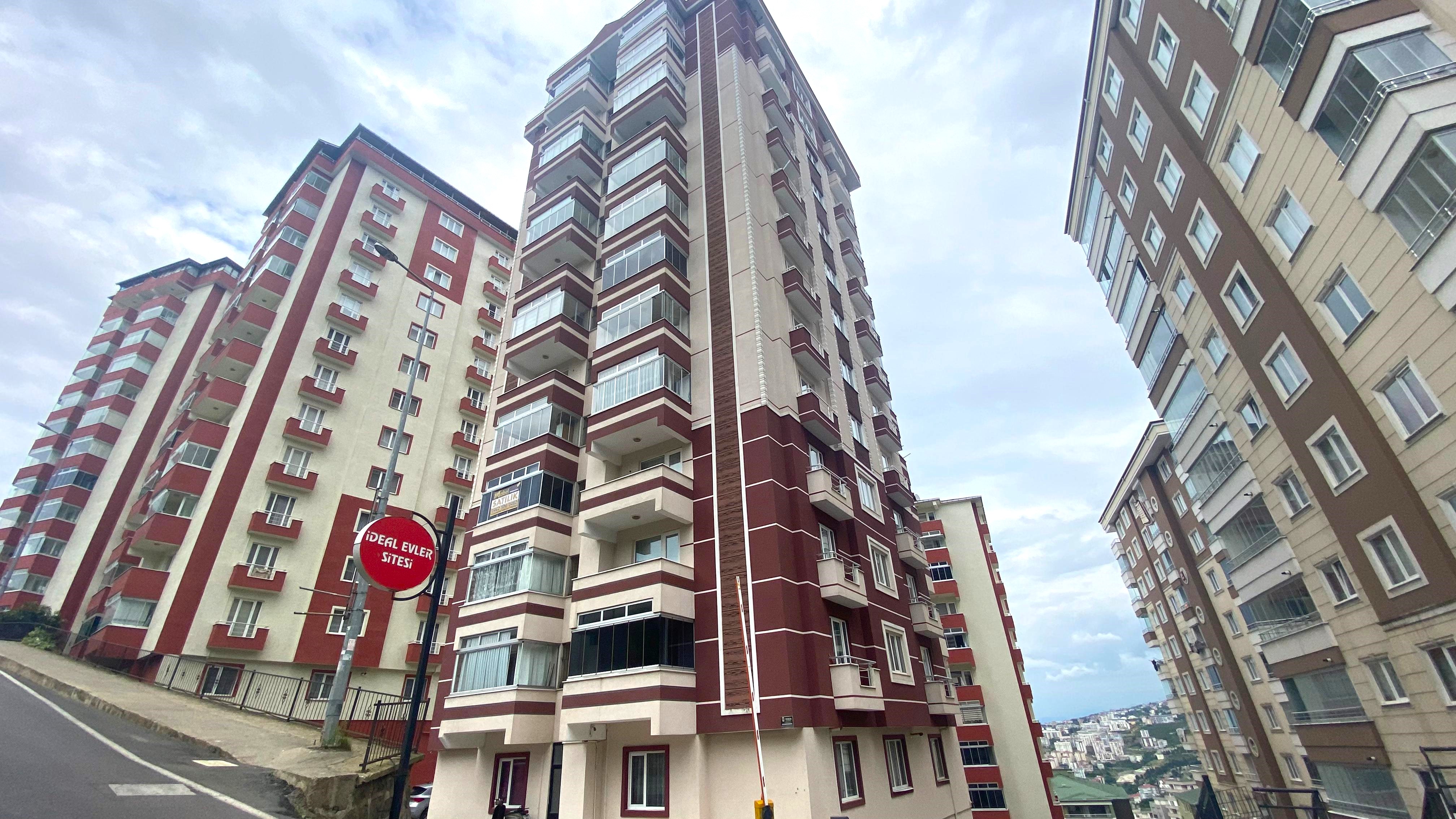 ÇUKURÇAYIR'DA SİTE İÇERİSİNDE İÇİ FULL YAPILI 3+1 SATILIK DAİRE